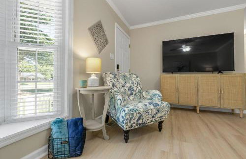 Coastal Home with Inground Pool - Foto 9