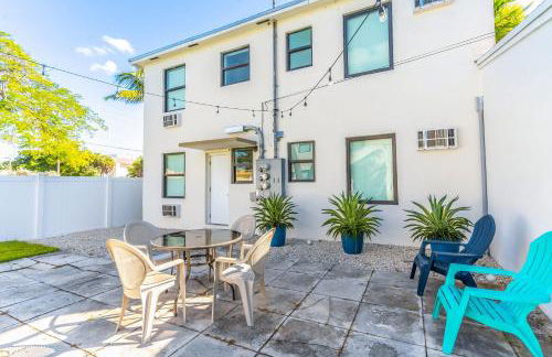 Renovated Apts with Kitchen, Fast WiFi, Smart TV, Roku & Pool Onsite 4 mi to Surfside Beach - Foto 52