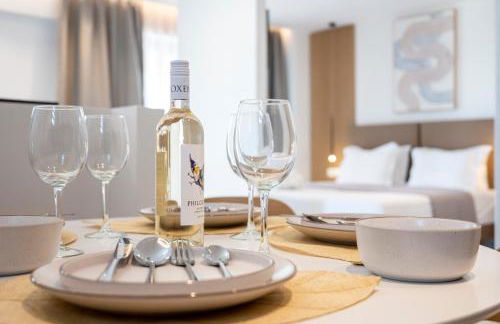 Unicos City Suites - Photo 60