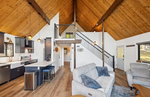 Golden Peak Cabin home - Photo 9