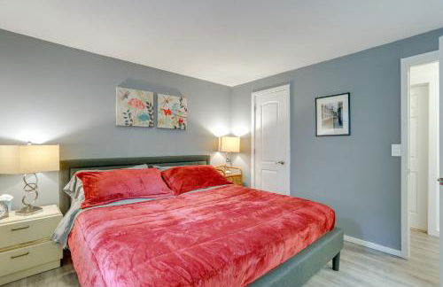 3 Mi to Lake Sammamish! Pet-Friendly Home with Deck - Foto 15