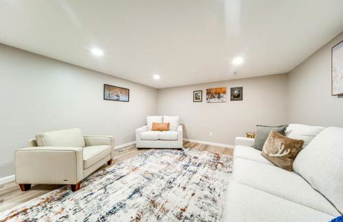 Walk to Lake Pet-Friendly Cottage in Jamestown! - Foto 16