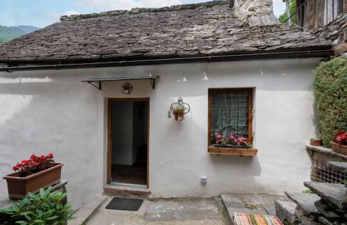 Chalet Il Gianlupo Grigio by Interhome - Foto 40