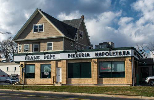 Cozy condo with yard and patio. Long-stay discount available - Foto 20