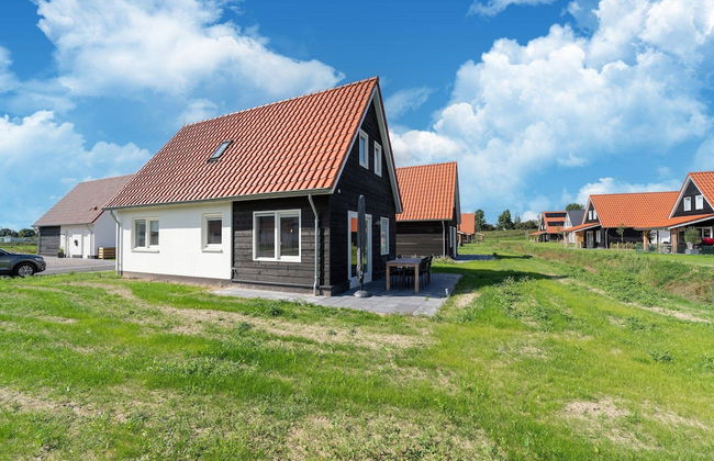 Luxe Stay With Sauna & Garden - Photo 29