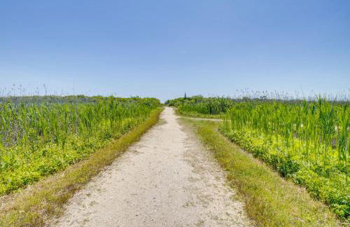Walk to Brigantine Beach Condo with Furnished Patio - Foto 24