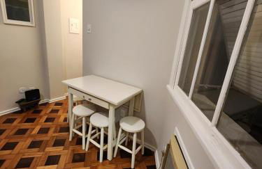 Complete studio one block from Flamengo beach - Foto 10