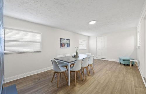 Sunny Palmetto Oasis: 4br Home With Private Pool 4 Bedroom Home by RedAwning - Photo 64