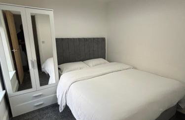 1 Bedroom Flat - Manchester Airport Apartment - 7 mins to MAN - Staycations & Business stays! - Foto 11