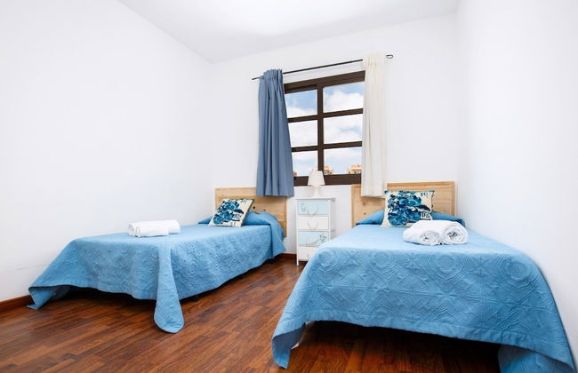 Villa - Sleeps 6 - Pool - Pets Ok - Parkin - Foto 3