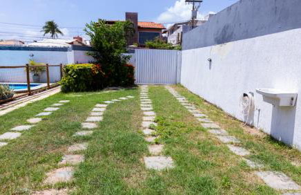 Casa com Wi-Fi, Piscina e Garagem a 550m da Praia - Foto 46