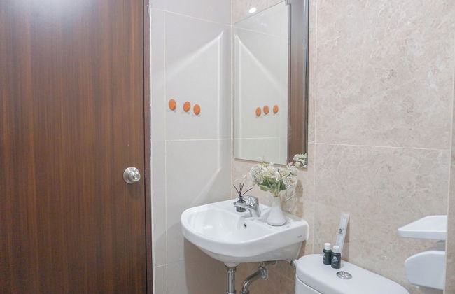 Comfy And Homey 2Br Transpark Cibubur Apartment - Foto 17