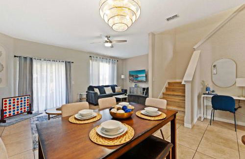 Elegant 3 BDR Townhome in Desirable Regal Palms - Foto 35