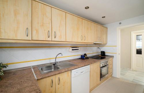 Mediterranean apt with seaview, 365-Day open pool and walking distance to the beach - Foto 25
