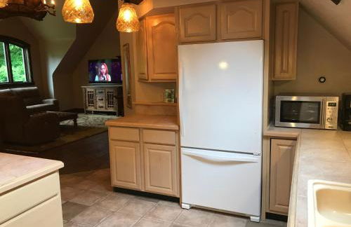 HIGHLANDS CASTLE overlooking Lake George plus 2 other CASTLES & SUITES - Foto 29