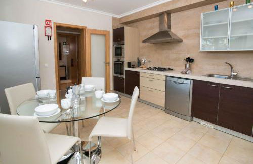 Portimão Elegant House With Pool by Homing - Foto 48