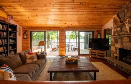 Lakefront Hot Tub Canoes Game Room Wood FP - Foto 69