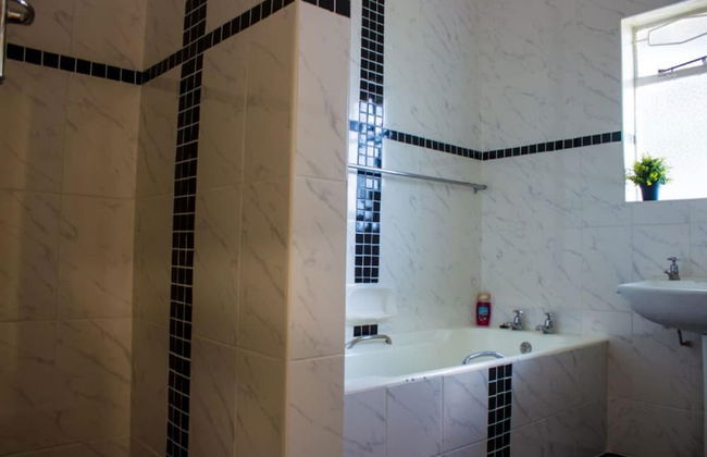 Immaculate 3 Bedroomed Guesthouse in Ilanda - 2041 - Foto 17