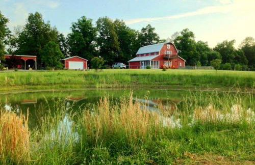 Beautifully Furnished Barn Getaway Located on a Sustainable Living Farm near Metropolis, Illinois - Photo 15