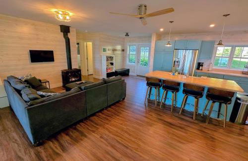 91WR Lake vibes and views at this waterfront home in the the White Mountains! Rest, relax, explore! - Foto 7