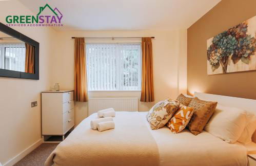 "The Penthouse Newquay" by Greenstay Serviced Accommodation - Spacious 3 Bed 3 Bath Apt with Sea Views, Sun Terrace & Private Parking - Perfect For Families, Small Groups & Business Travellers - 5 Mins To Beaches, Shops & Restaurants - Dog Friendly - Foto 20