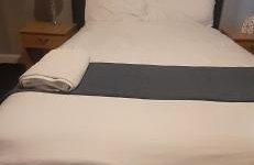 Our Guests Are Royal (EL) Wellingborough - Foto 13