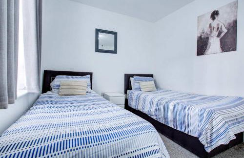 Newly Refurbished 3 Bed 2.5 Bath House in Staines - Foto 20