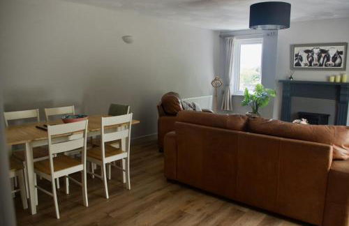 Converted Stables at Peaceful Family Farm Stay - Photo 7