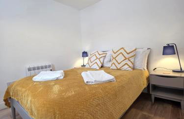 Cozy One Bed Flat at Dawe Luxury Suites - An Entire Apartment near Ely Cathedral & Train Station - The Perfect Base to Explore Ely, Cambridge, Norfolk & London - 2 Guests Max & Pet Friendly - Photo 11