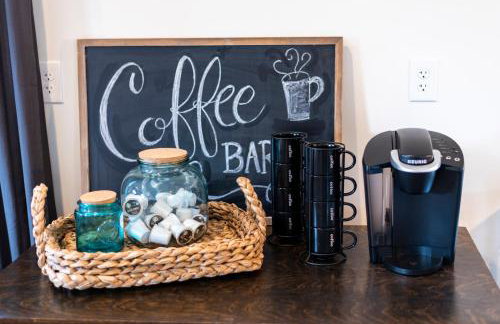 Bourbon Suites -Foodies -Bourbon -2 Living Rooms - Foto 13