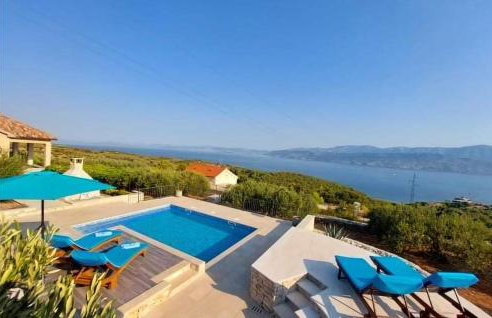 Pet Friendly Home In Postira With Wifi - Photo 23