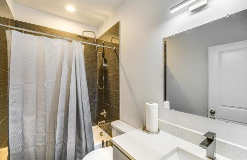 3 Mi to Dtwn Dallas Getaway with Game Area! - Foto 18