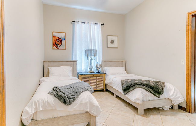 Peaceful Luxurious Ranch Family Reunion - Photo 27