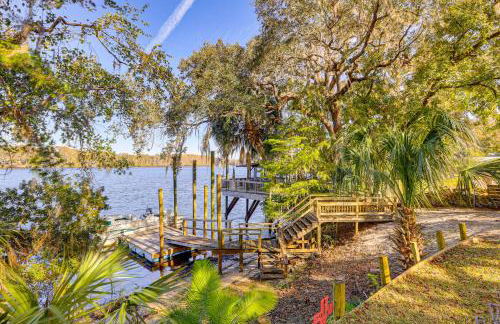 6 Mi to Manatee Springs! Family Riverfront Getaway - Foto 4