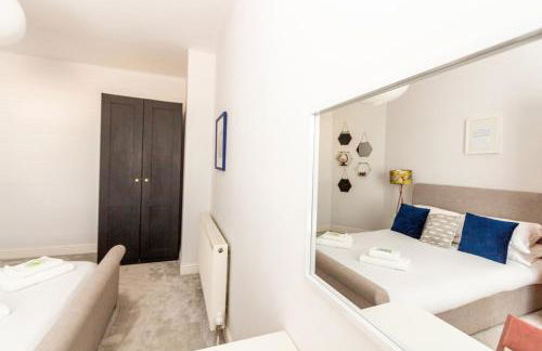 Charming Getaway - 3BR Home in the Heart of Chester - Photo 30