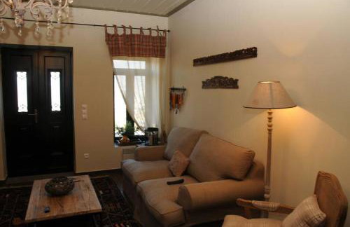 Δάφνη 1933, Λιθόχτιστο Αρχοντικό στο Βουνό - Foto 14