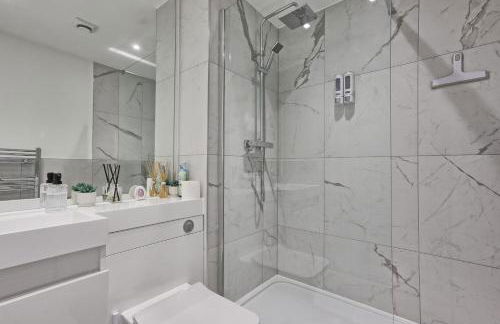 Homely & Lush 1 Bed Apartment at Trinity Point Gravesend, Suitable for Long Stay and Short Stay - Foto 29