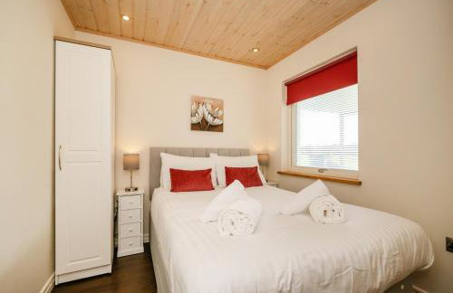 Stargaze Lodge Fritton: Luxury With Hot Tub - Foto 29