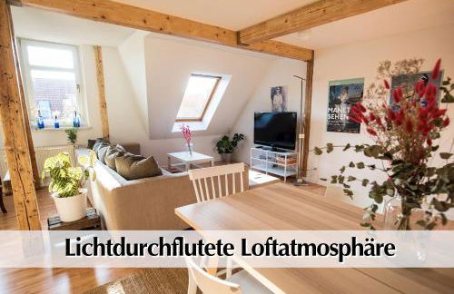 Helle 80m2 Maisonette FEWO mit tollem Balkon ins Grüne, Kingsize Bett, Smart-TV - Nur ein kurzer Spaziergang in die Altstadt und zum Domplatz - Kostenlose Parkplätze in den umliegenden Straßen - Ausgewählte Empfehlungen für Erfurt inklusive - Foto 2