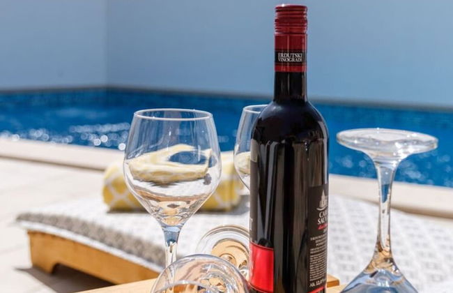 Villa Stone Pearl - Two Bedroom Holiday House With Pool - Foto 51