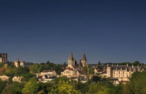 La Maison du Donjon - Gites de 8 personnes, parking privé avec jardin terrasse - Foto 30
