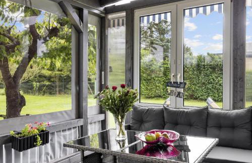 Nelsen mit Ruderboot auf Wassergrundstück - Photo 7