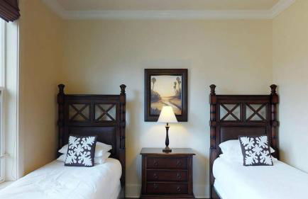 F211 Second Floor 3-bedroom Poolside Lanai - Foto 18