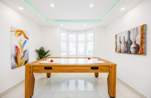 5 Bedroom House , Free Parking , Pool Table , Arcade Machine , Garden , Sleeps 9 , Offers , Ideal For Contractors , Families , Long Term Stays - Foto 46