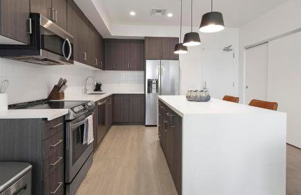 Landing Beautiful 2BD Gym Courtyard - Foto 34