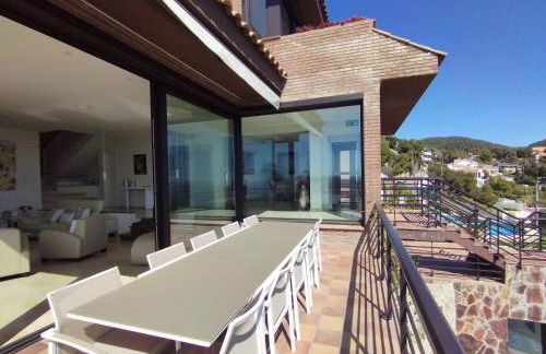 Sitges Spaces Sea View Villa- 6 Bedrooms, 5 bathrooms, 2 private pools, Near center - Foto 46