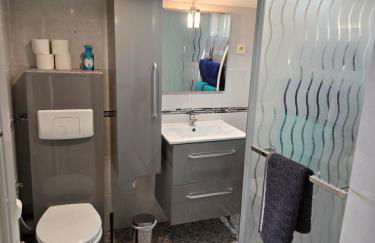 Belle maison 2 chambres avec extérieur et Parking couvert - Foto 8