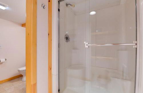 15 Mi to Cochrans Ski Area Cozy Home with Yard! - Foto 17