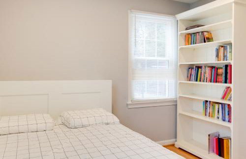 DC Area Home about 1 Mi to Metro WFH Friendly! - Foto 18