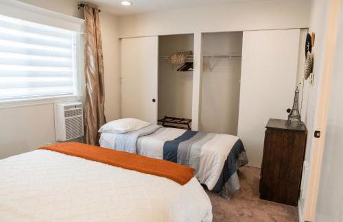 Luxe Bavarian Retreat - in Town with Hot Tub - Foto 49